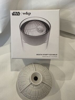 W&P Silicone Star Wars Death Star Ice Cube Tray Desert Sphere Mold